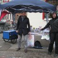 Magistralenmanagement trotzt Wind und Wetter beim Westpaket | Konrad Scheibe und Daniela Nu� am Stand des Magistralenmanagements / Foto von Christina Wei�