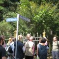 Familientag im Brunnenviertel - Baggerspa&szlig; f&uuml;r Gro&szlig; und Klein | Rainer M�ller f�hrt um 12:30 Uhr ins Brunnenviertel / Foto: Christina Wei�