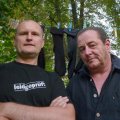 Der Matrose und der Legion&auml;r streiten sich in der Georg-Schwarz-Stra&szlig;e | Thomas Duschlbauer (links) und Carlos Anglberger / Foto: Carlos Anglberger