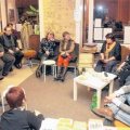 Hei&szlig; begehrte Papierkleider - Hannelore Crostewitz spricht &uuml;ber Mode in der DDR | Textiler Streifzug durch Mode und Design im Fundbuero / Foto: Andr� Kempner