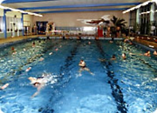 Bildinhalt: Schwimmhalle West bis 22. August 2011 geschlossen  | 