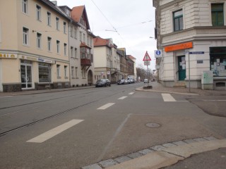 Bürgerpolizist vor Ort in der Georg-Schwarz-Straße | Hier im Stadtteilladen Leutzsch ist der Bürgerpolizist zu finden / Foto von Susan Herling