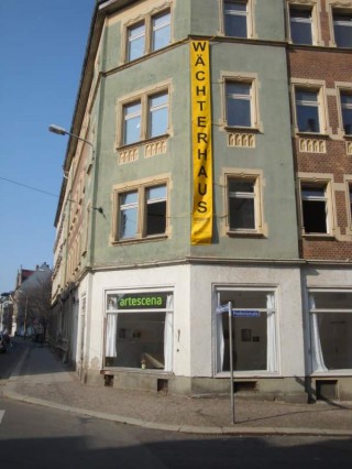 Übergabe des Wächtersets in der Georg-Schwarz-Straße 70 | Wächterhaus in der Georg-Schwarz-Straße 170 / Susan Herling