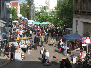 Drittes Georg-Schwarz-Straßenfest lockt Besucher aus allen Himmelsrichtungen | Buntes Leben zum Festival rund um die Georg-Schwarz-Straße. Foto: Christina Weiß