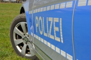 Drei Einbrecher geschnappt  | Polizeiauto / Foto: Anne Garti/www.pixelio.de