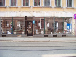 Wohin mit alten Büchern? - Zum Büchertausch beim GSS-Fest | Vor der GSS 7 können zum Straßenfest Bücher getauscht werden / Foto: Enrico Engelhardt