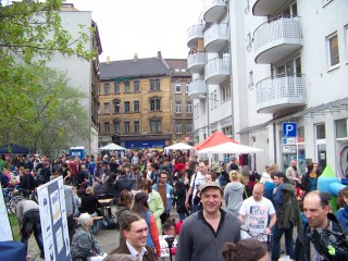 Georg-Schwarz-Straßenfest erfreut sich großer Beliebtheit | Viel Publikum beim 4. GSS-Fest / Foto: Enrico Engelhardt
