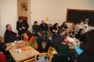 Volles Haus zum multikulturellen Begegnungscafé in der GSS 31 | Foto: Roman Grabolle