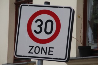 Tempo 30 verringert den Lärm - Diskussion über Geschwindigkeitsbeschränkungen in Georg-Schwarz-Str. | 