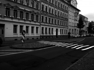 Bildinhalt: Einrichtung Schulweg-Zebrastreifen in der William-Zipperer-Str. durch Stadtbezirksbeirat unterstützt | 