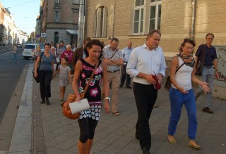 Oberbürgermeister Burkhard Jung zu Besuch in Leutzsch | OBM Burghard Jung beim Rundgang durch Leutzsch/ Foto: E. Engelhardt